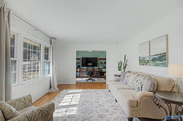 811 Forrest Heights Drive SE, Huntsville, AL 35802