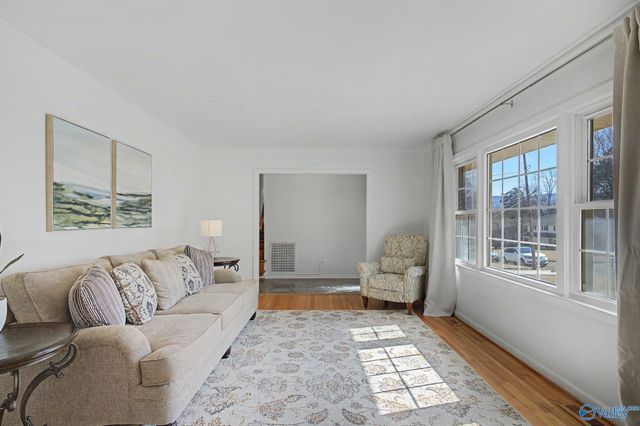 811 Forrest Heights Drive SE, Huntsville, AL 35802