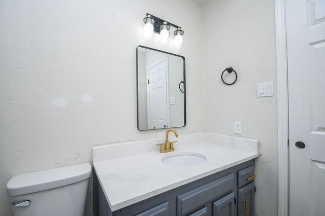 434 Dorsal Way, Crosby, TX 77532