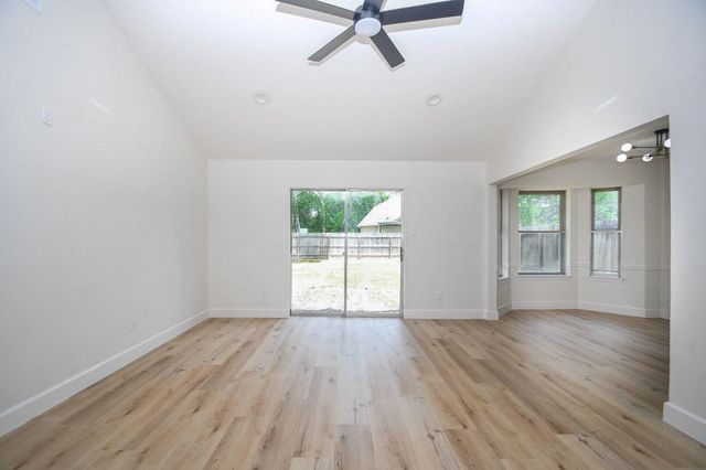 434 Dorsal Way, Crosby, TX 77532