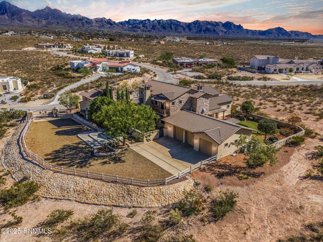 7165 Lake Lucero Loop, Las Cruces, NM 88011