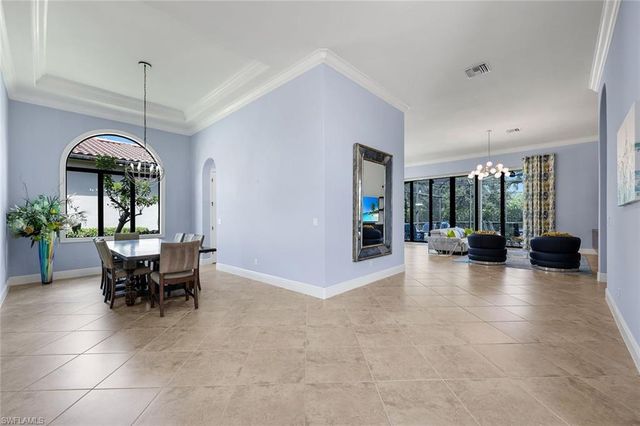 9461 Napoli LN, Naples, FL 34113