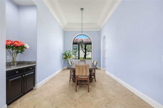 9461 Napoli LN, Naples, FL 34113