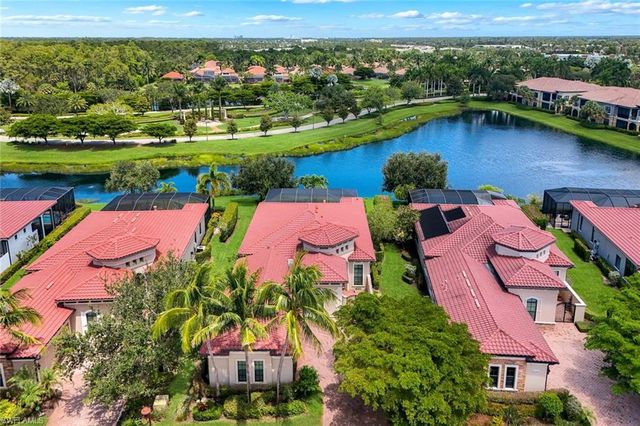 9461 Napoli LN, Naples, FL 34113