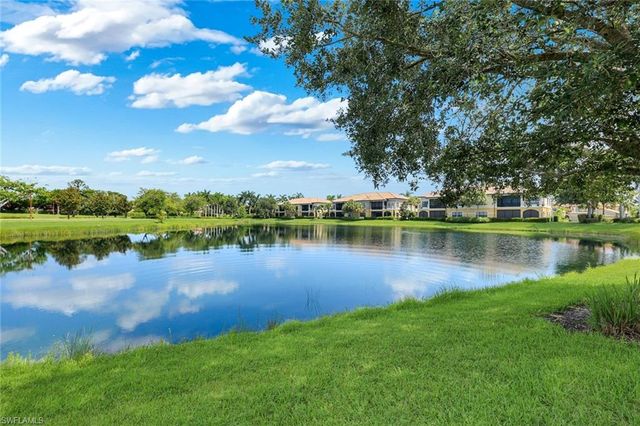 9461 Napoli LN, Naples, FL 34113
