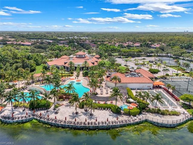 9461 Napoli LN, Naples, FL 34113