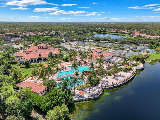 9461 Napoli LN, Naples, FL 34113