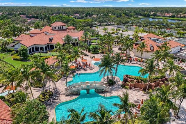 9461 Napoli LN, Naples, FL 34113