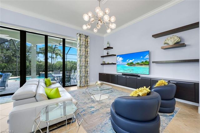 9461 Napoli LN, Naples, FL 34113