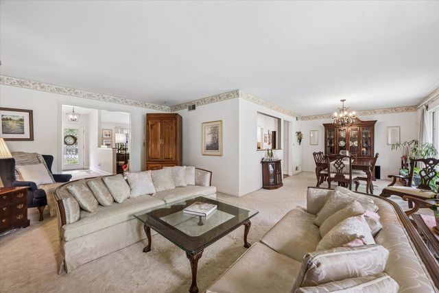 126 Castle Rock Lane, Bloomingdale, IL 60108