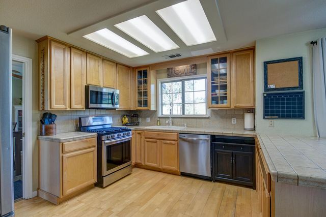 2265 Golfito Way, La Grange, CA 95329