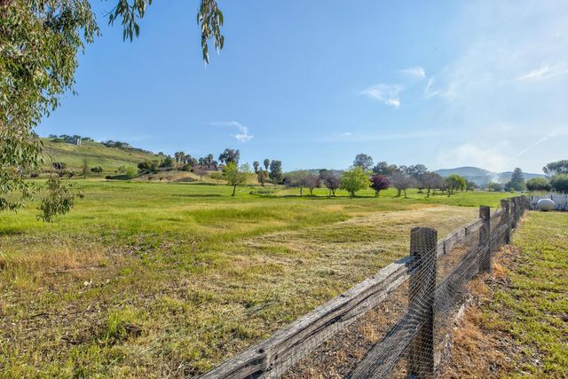 2265 Golfito Way, La Grange, CA 95329