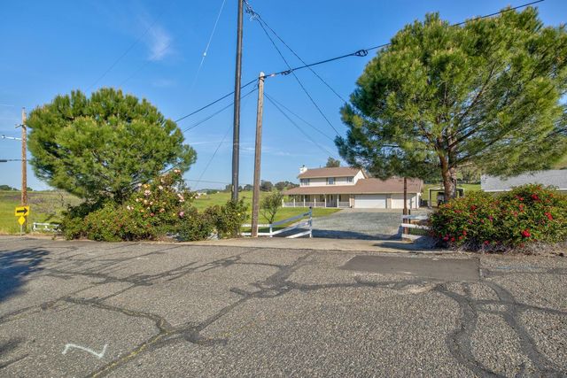 2265 Golfito Way, La Grange, CA 95329