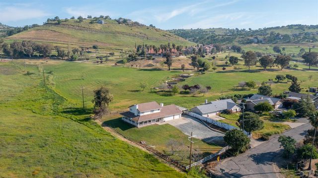 2265 Golfito Way, La Grange, CA 95329