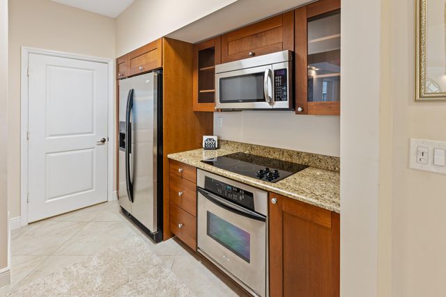 275 NW Flagler Avenue 205, Stuart, FL 34994