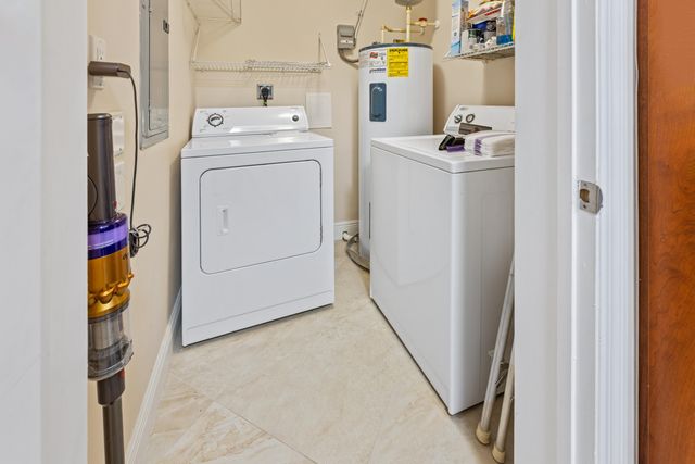 275 NW Flagler Avenue 205, Stuart, FL 34994