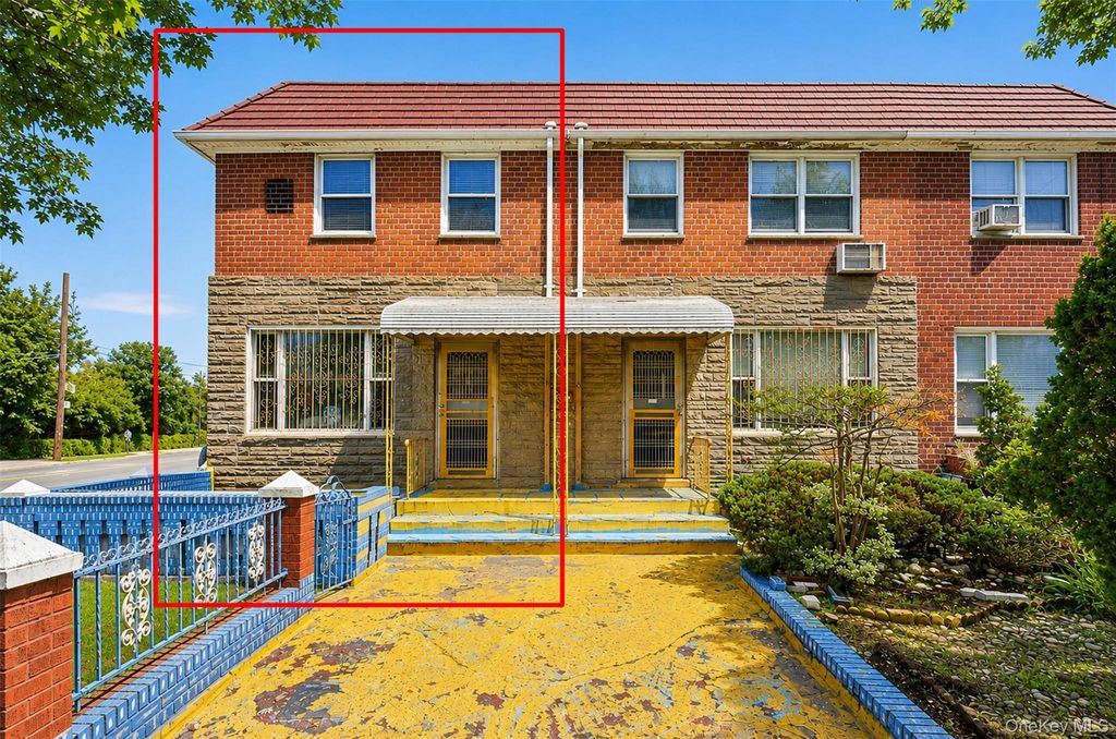 153-36 Booth Memorial Avenue, Flushing, NY 11355 — photo 2