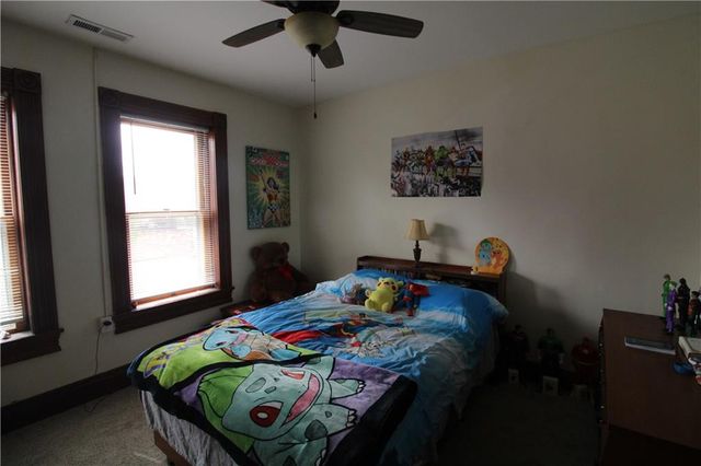 220 N 17th Street, St Joseph, MO 64501