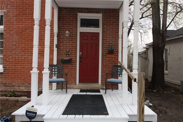 220 N 17th Street, St Joseph, MO 64501