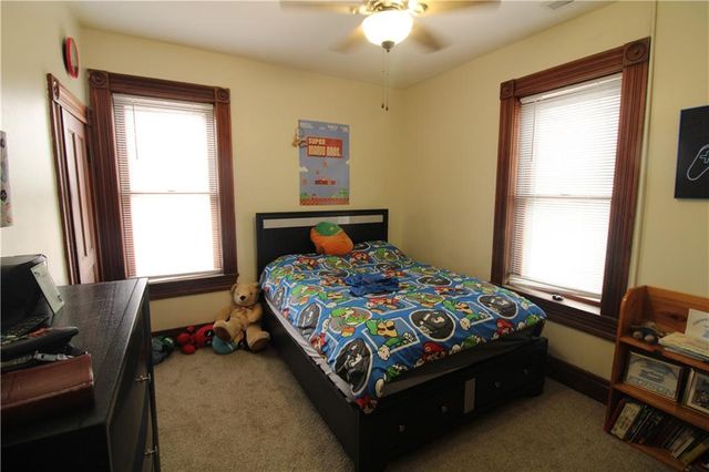 220 N 17th Street, St Joseph, MO 64501