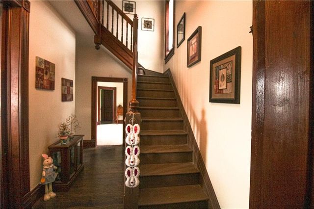 220 N 17th Street, St Joseph, MO 64501