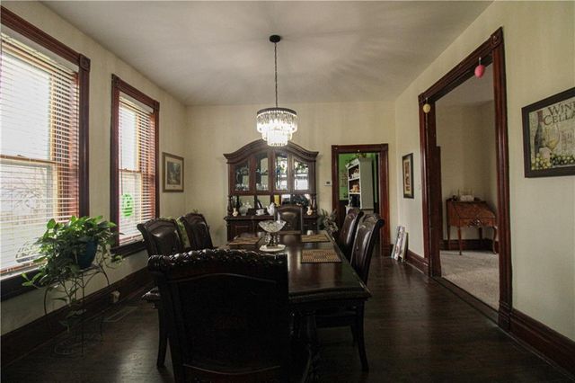 220 N 17th Street, St Joseph, MO 64501