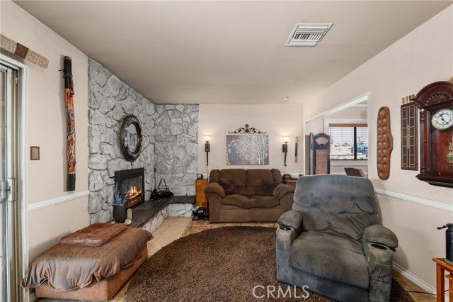 10180 Redwood, Fontana, CA 92335