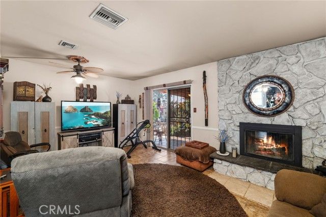 10180 Redwood, Fontana, CA 92335