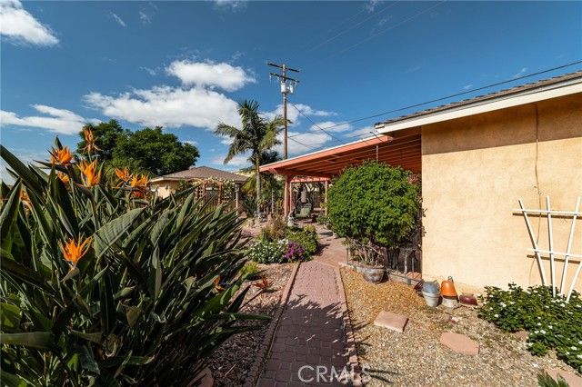 10180 Redwood, Fontana, CA 92335