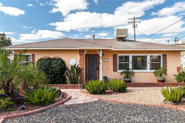 10180 Redwood, Fontana, CA 92335