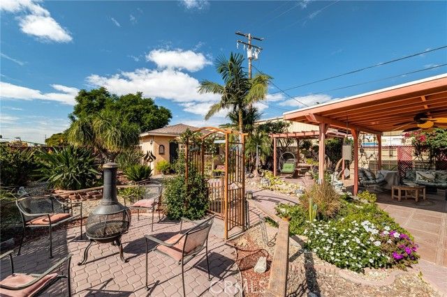 10180 Redwood, Fontana, CA 92335