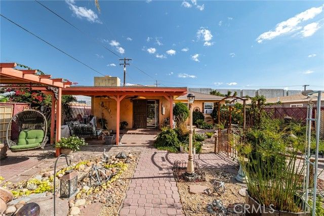 10180 Redwood, Fontana, CA 92335