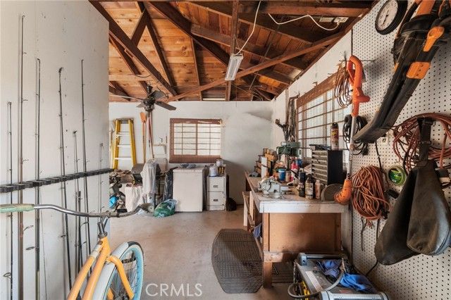 10180 Redwood, Fontana, CA 92335