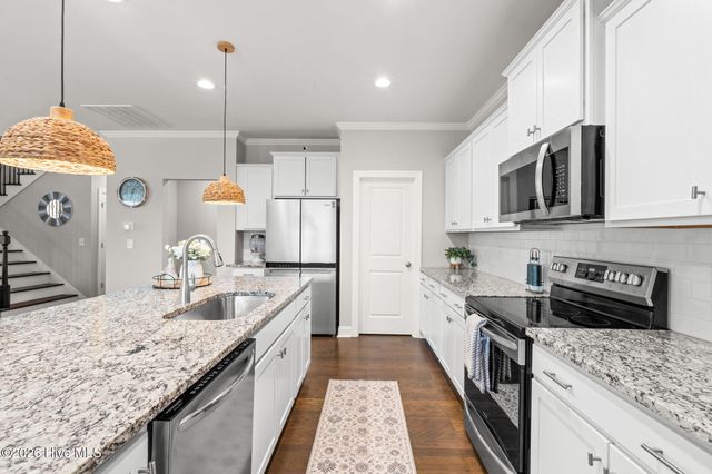 759 Hollybriar Loop Road SE, Bolivia, NC 28422