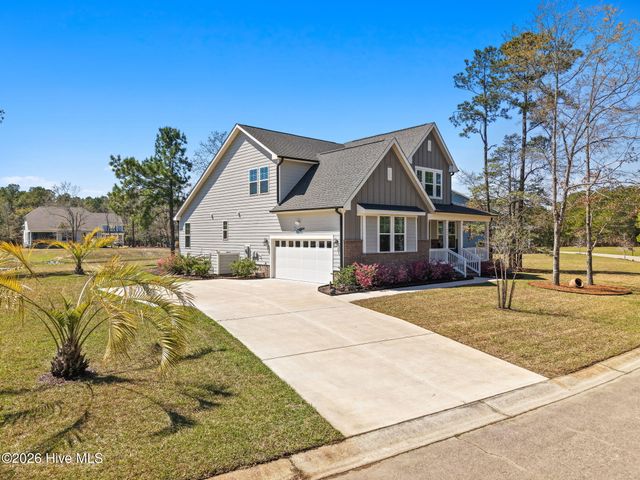 759 Hollybriar Loop Road SE, Bolivia, NC 28422