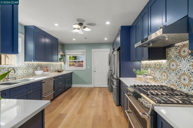 1724 Alhambra Ave, Martinez, CA 94553