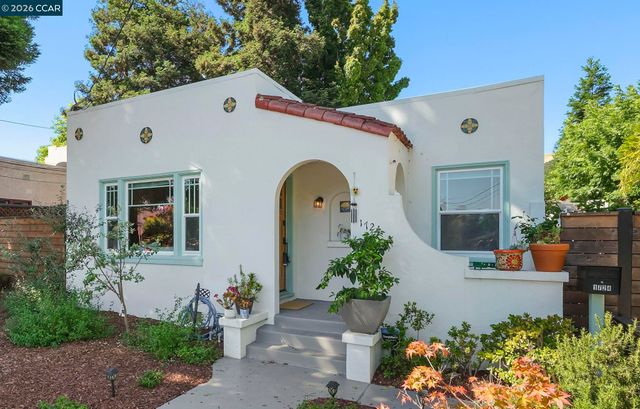 1724 Alhambra Ave, Martinez, CA 94553