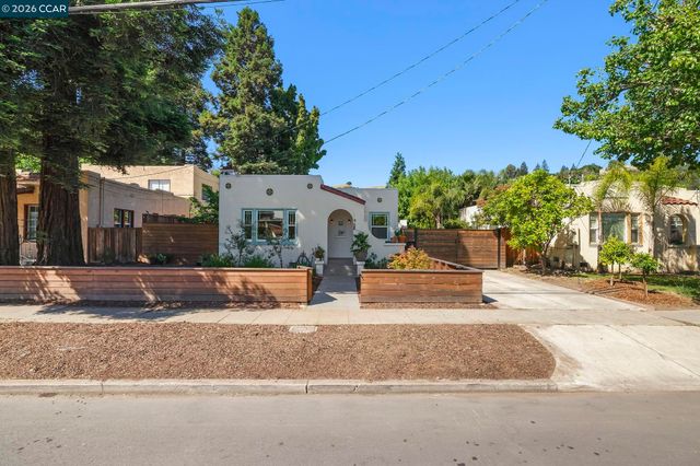 1724 Alhambra Ave, Martinez, CA 94553