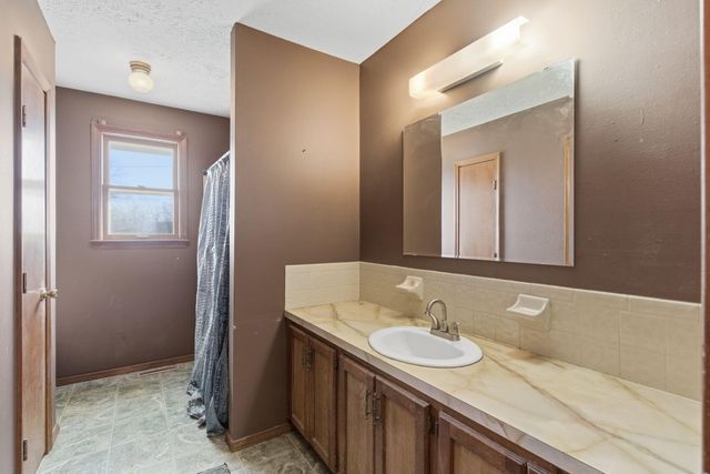 204 S Cottonwood Avenue, Republic, MO 65738