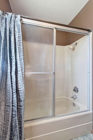 204 S Cottonwood Avenue, Republic, MO 65738