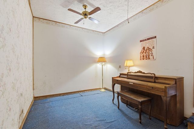 204 S Cottonwood Avenue, Republic, MO 65738