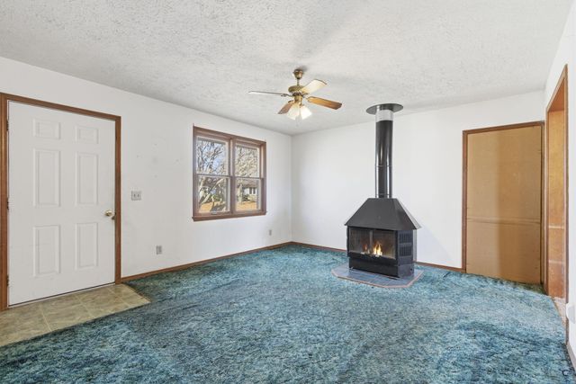 204 S Cottonwood Avenue, Republic, MO 65738