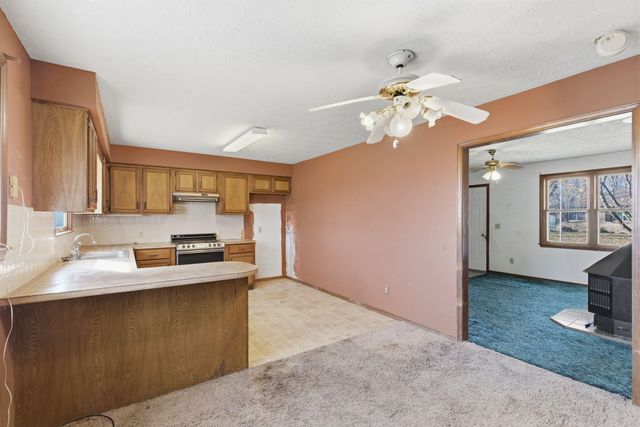 204 S Cottonwood Avenue, Republic, MO 65738