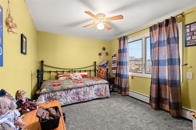 2 Parente Lane N, Island Park, NY 11558