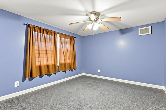 2 Parente Lane N, Island Park, NY 11558