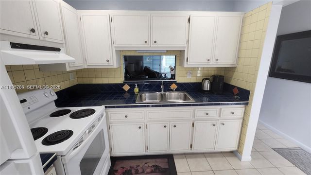 4299 NW 16th Street 209, Lauderhill, FL 33313