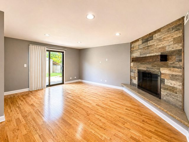 1106 WESTFIELD Lane, Schaumburg, IL 60193
