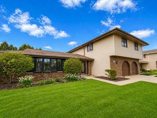 1106 WESTFIELD Lane, Schaumburg, IL 60193