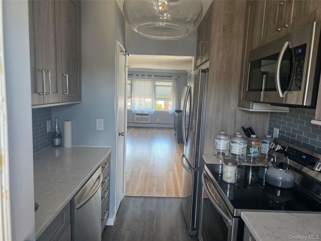 67 Farber Drive 67, West Babylon, NY 11704