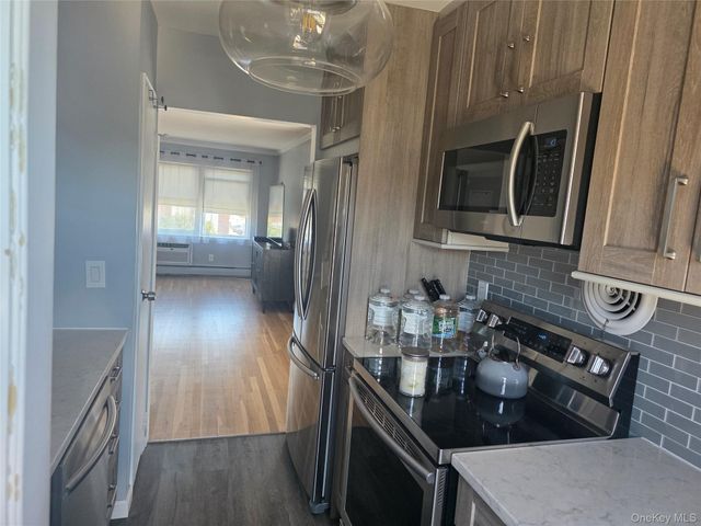 67 Farber Drive 67, West Babylon, NY 11704
